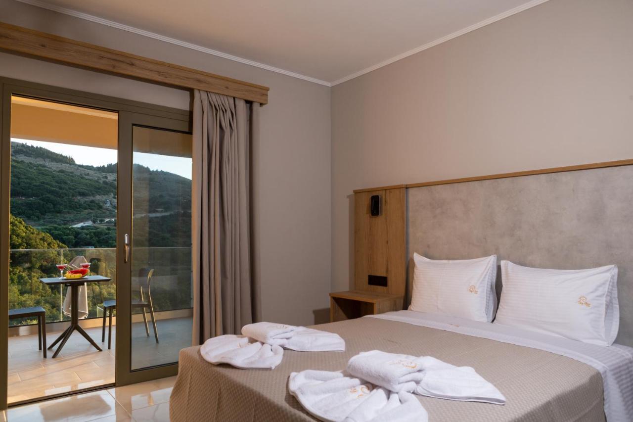Sky View Suites Kefalonia Vovikes Екстер'єр фото